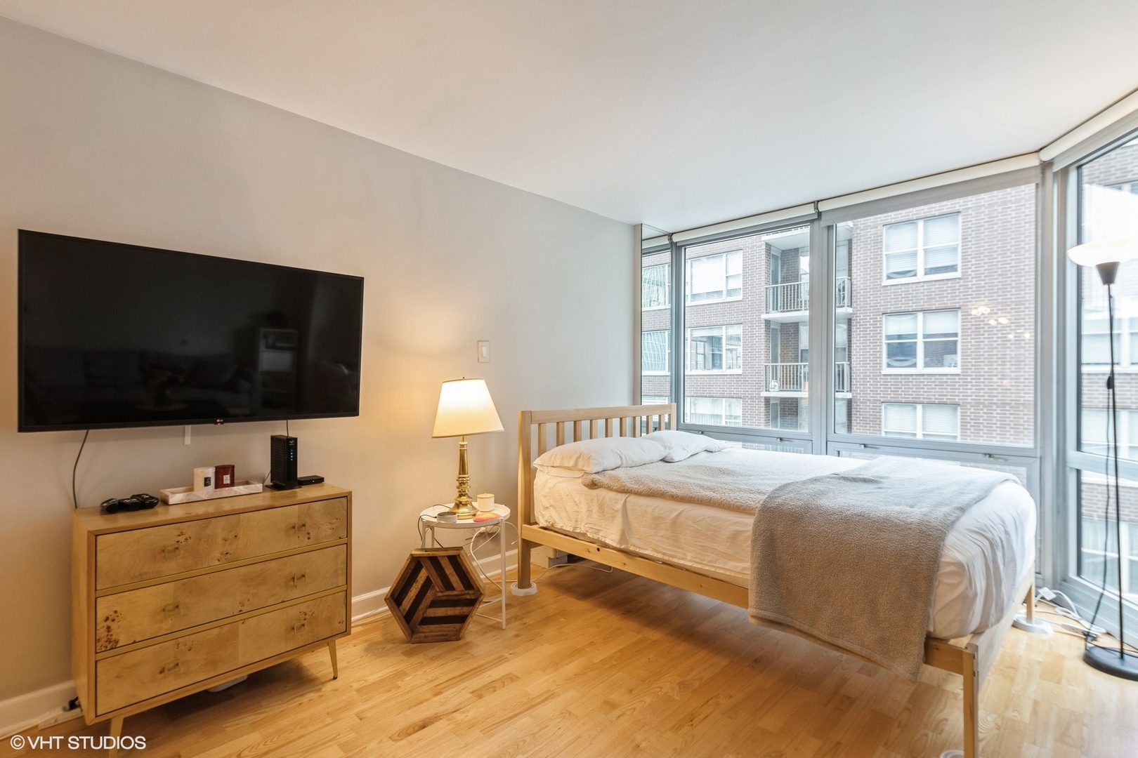 21 W Goethe Street Unit: 5C