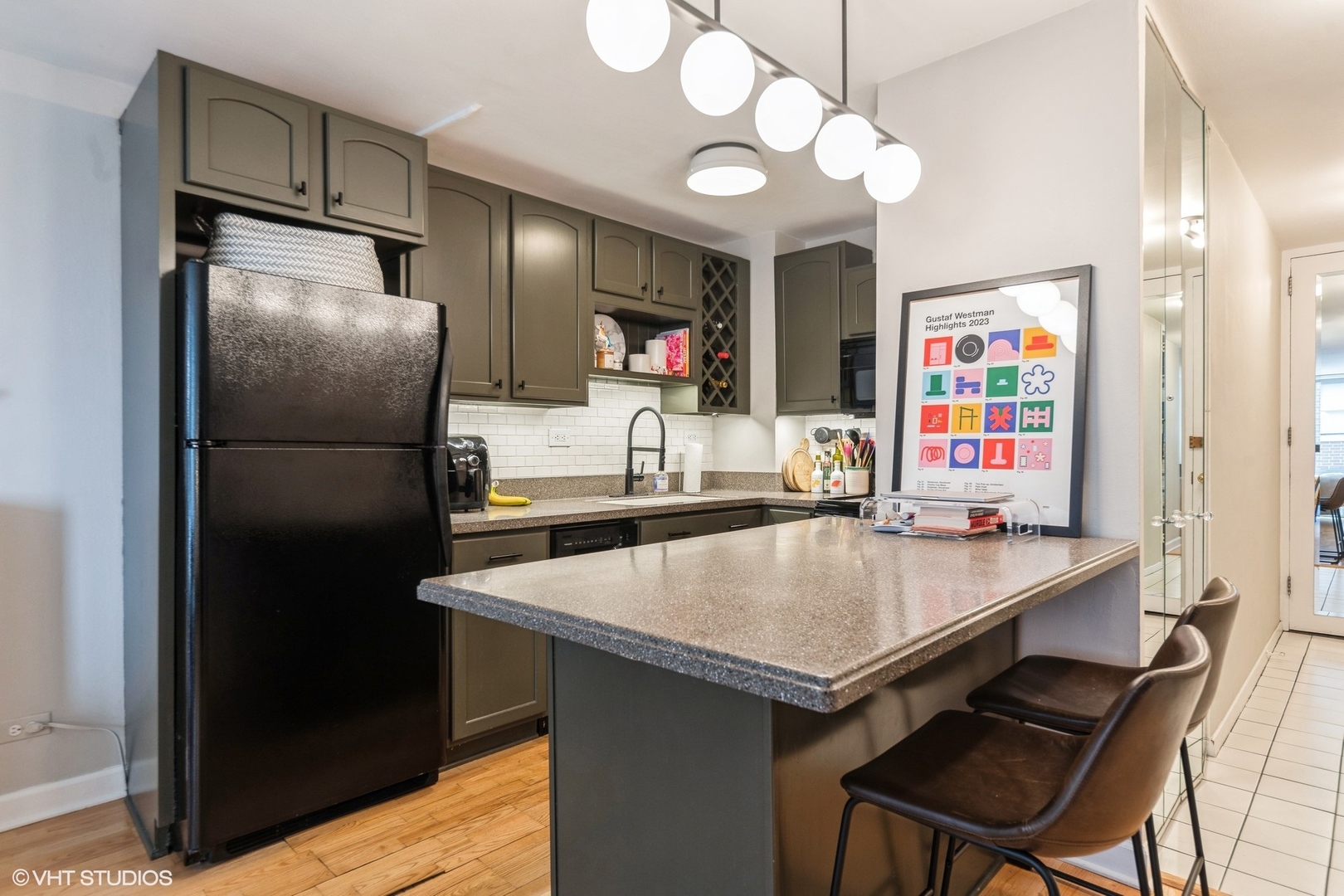 21 W Goethe Street Unit: 5C