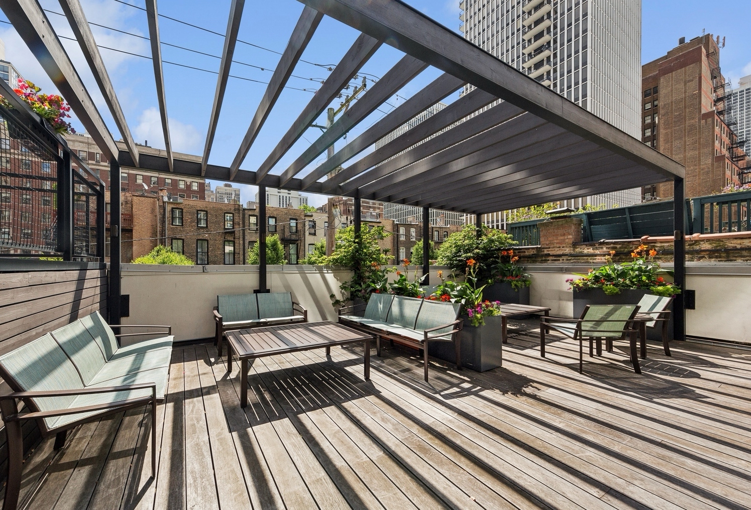 21 W Goethe Street Unit: 5C