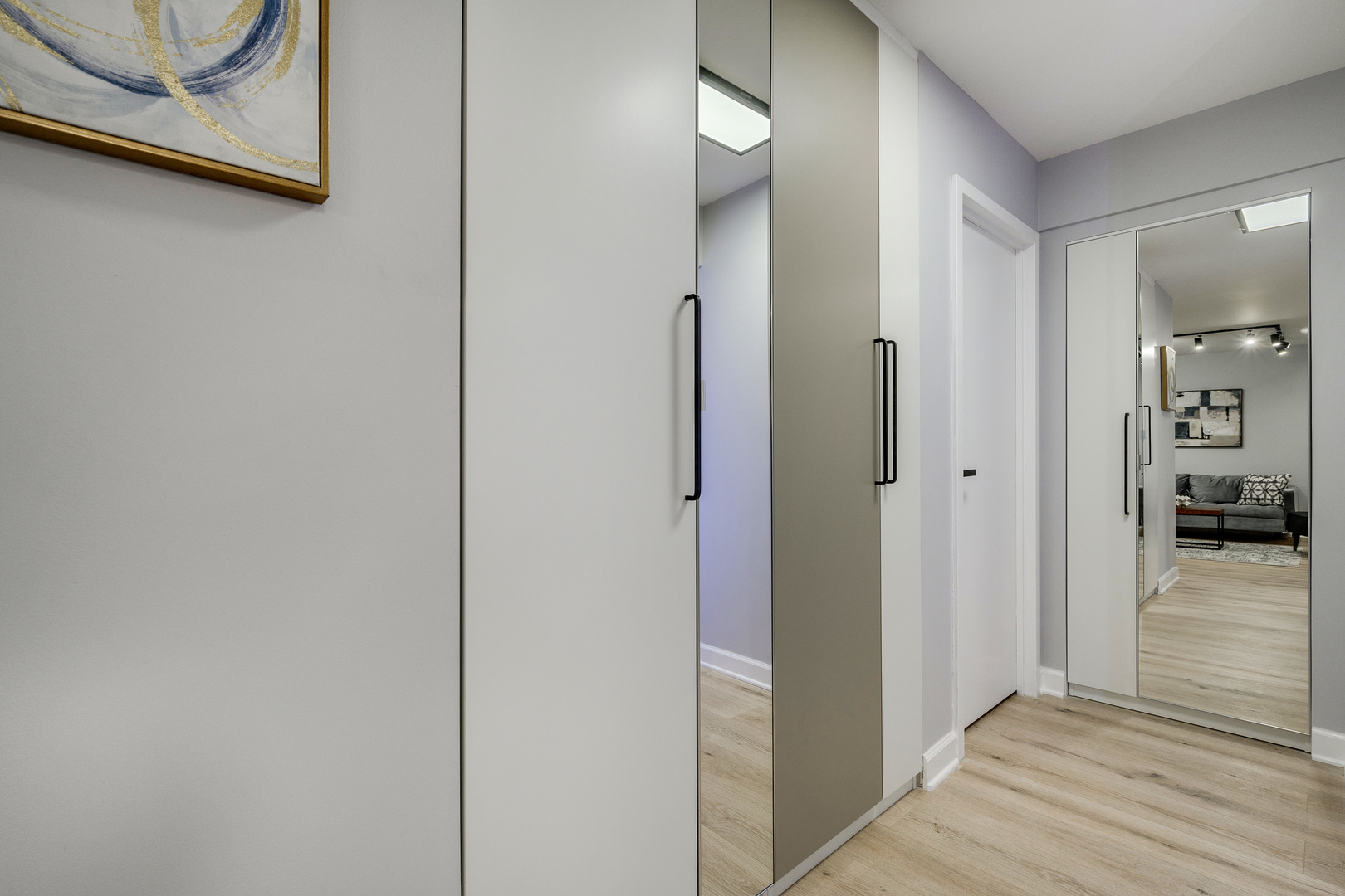 3930 N Pine Grove Avenue Unit: 3116