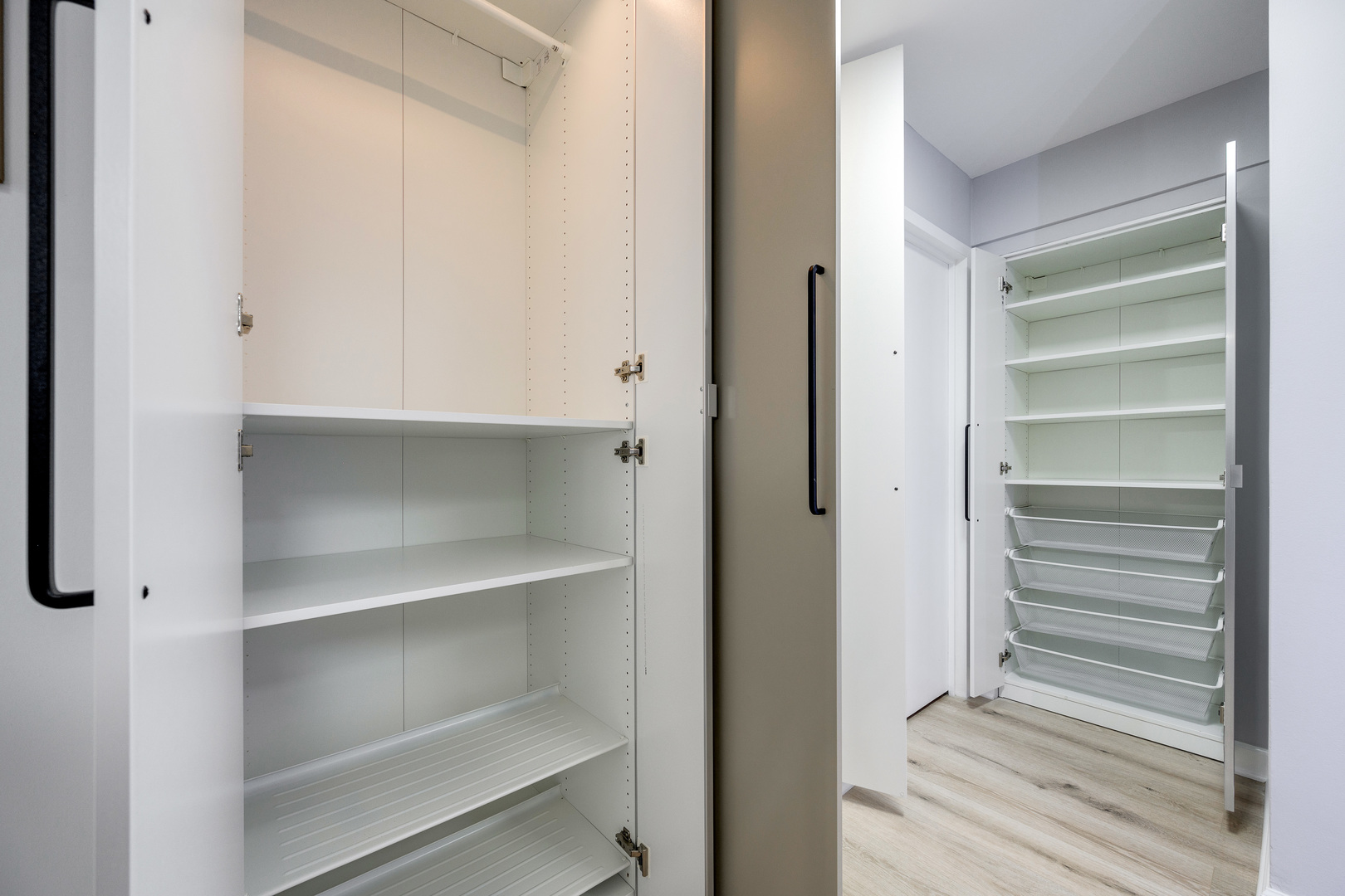 3930 N Pine Grove Avenue Unit: 3116