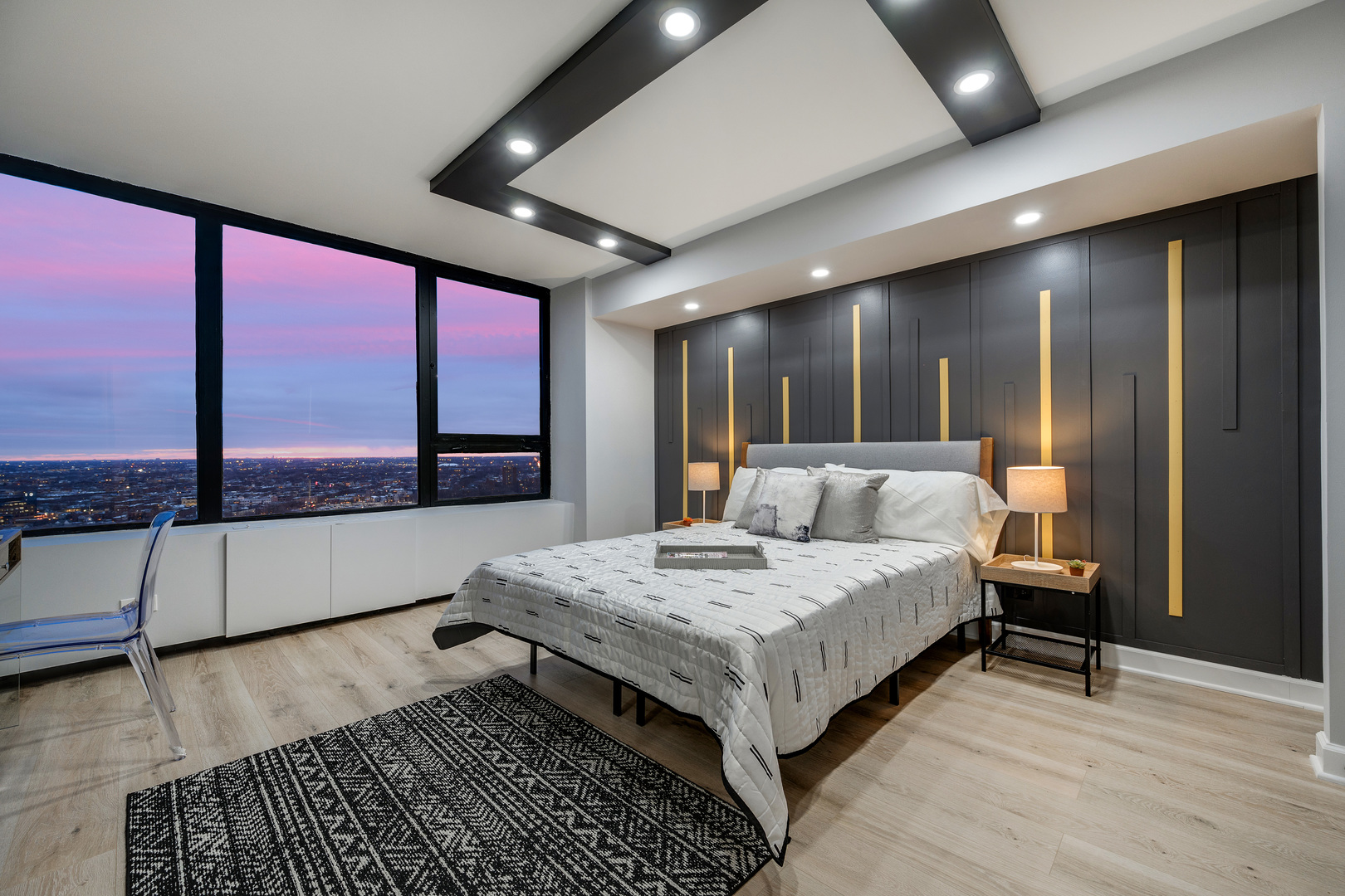 3930 N Pine Grove Avenue Unit: 3116