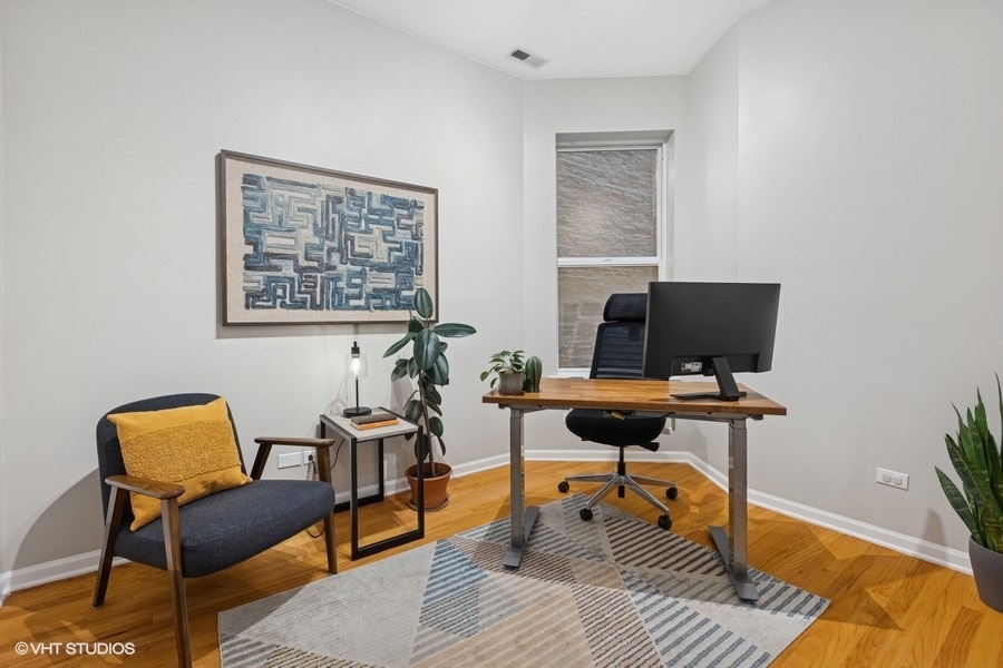 3743 N Wilton Avenue Unit: 1