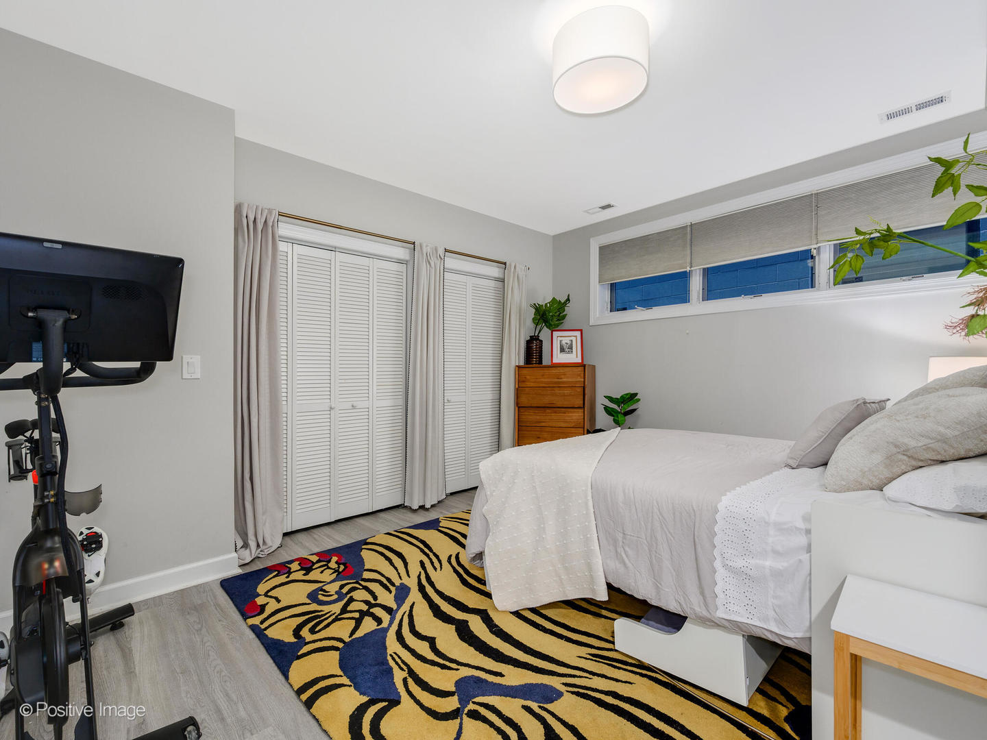 883 N Hermitage Avenue Unit: 1