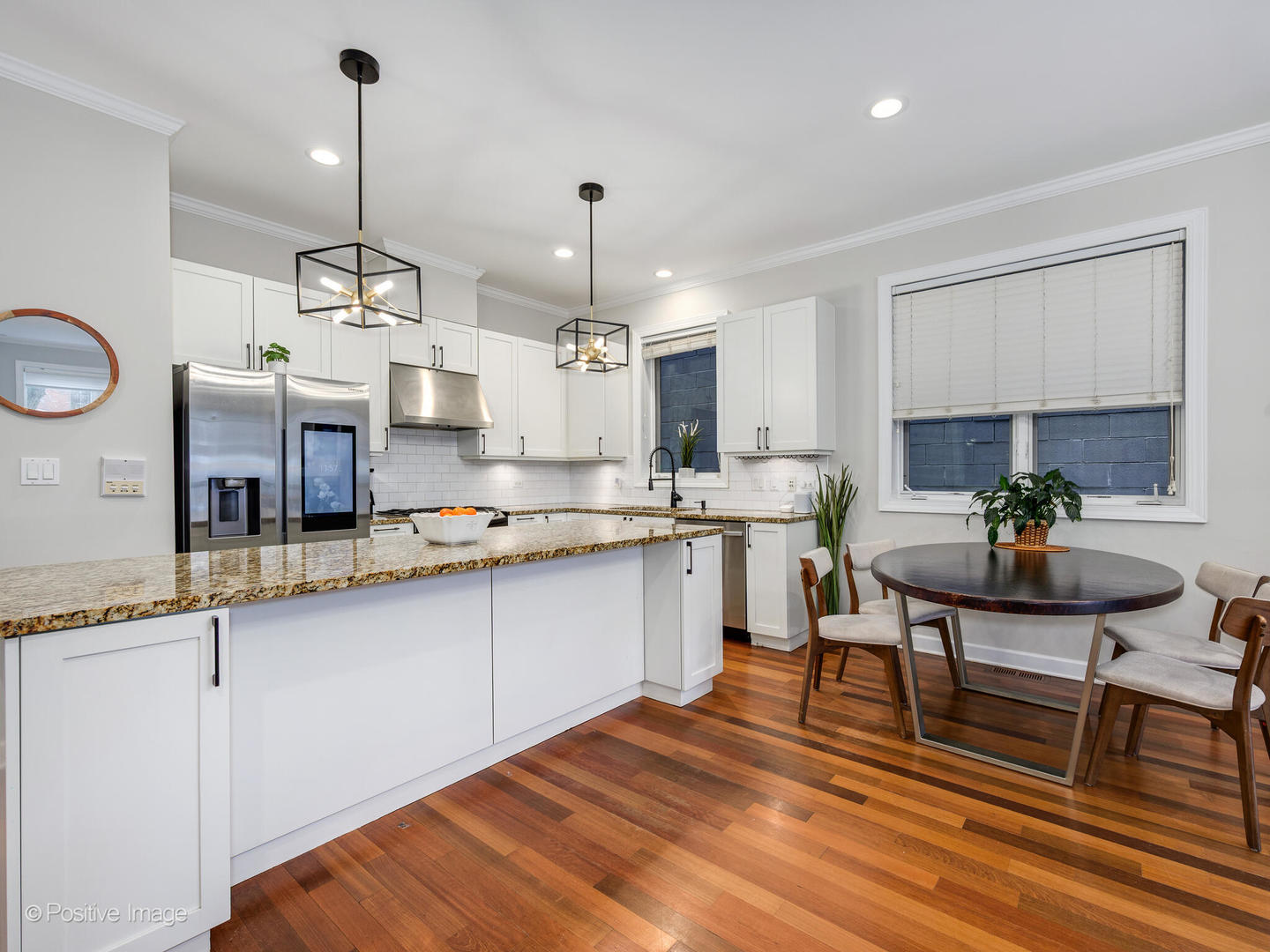 883 N Hermitage Avenue Unit: 1