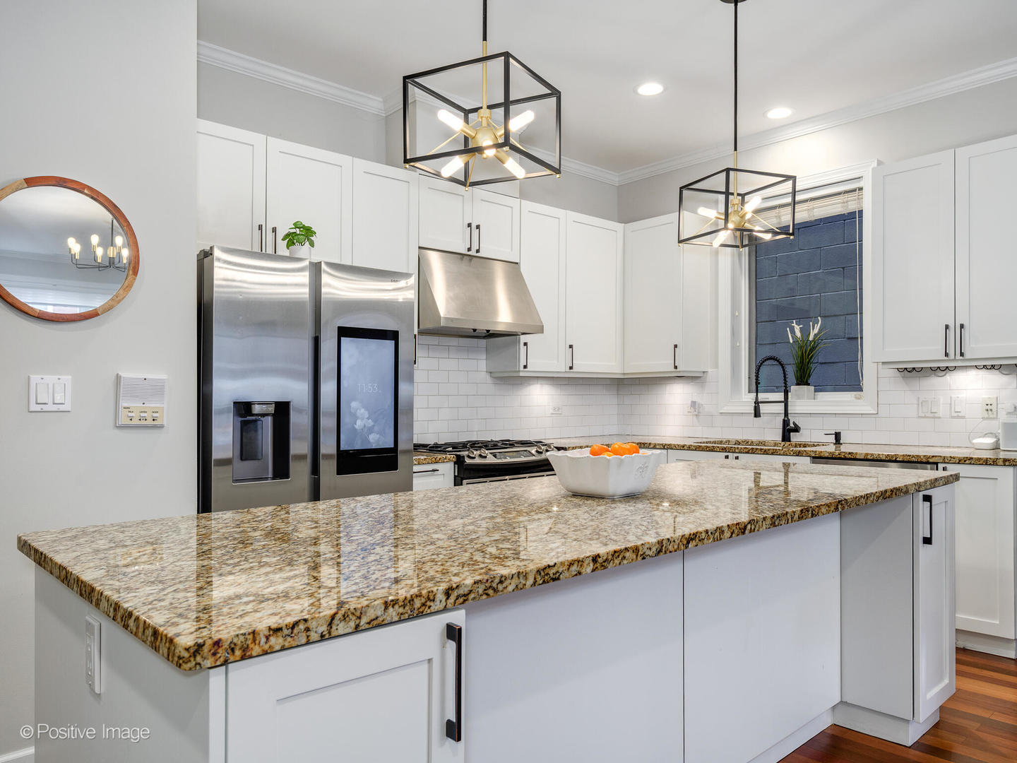 883 N Hermitage Avenue Unit: 1