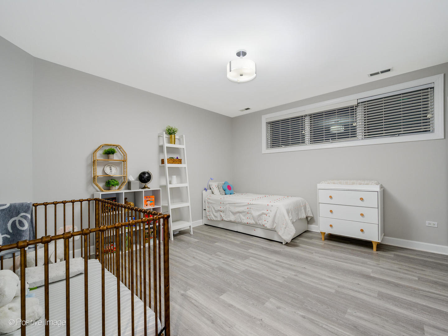 883 N Hermitage Avenue Unit: 1