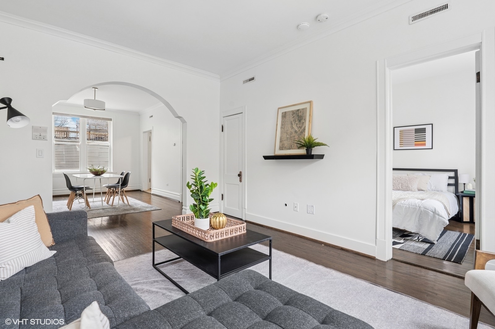 2150 W CORTEZ Street Unit: 1E