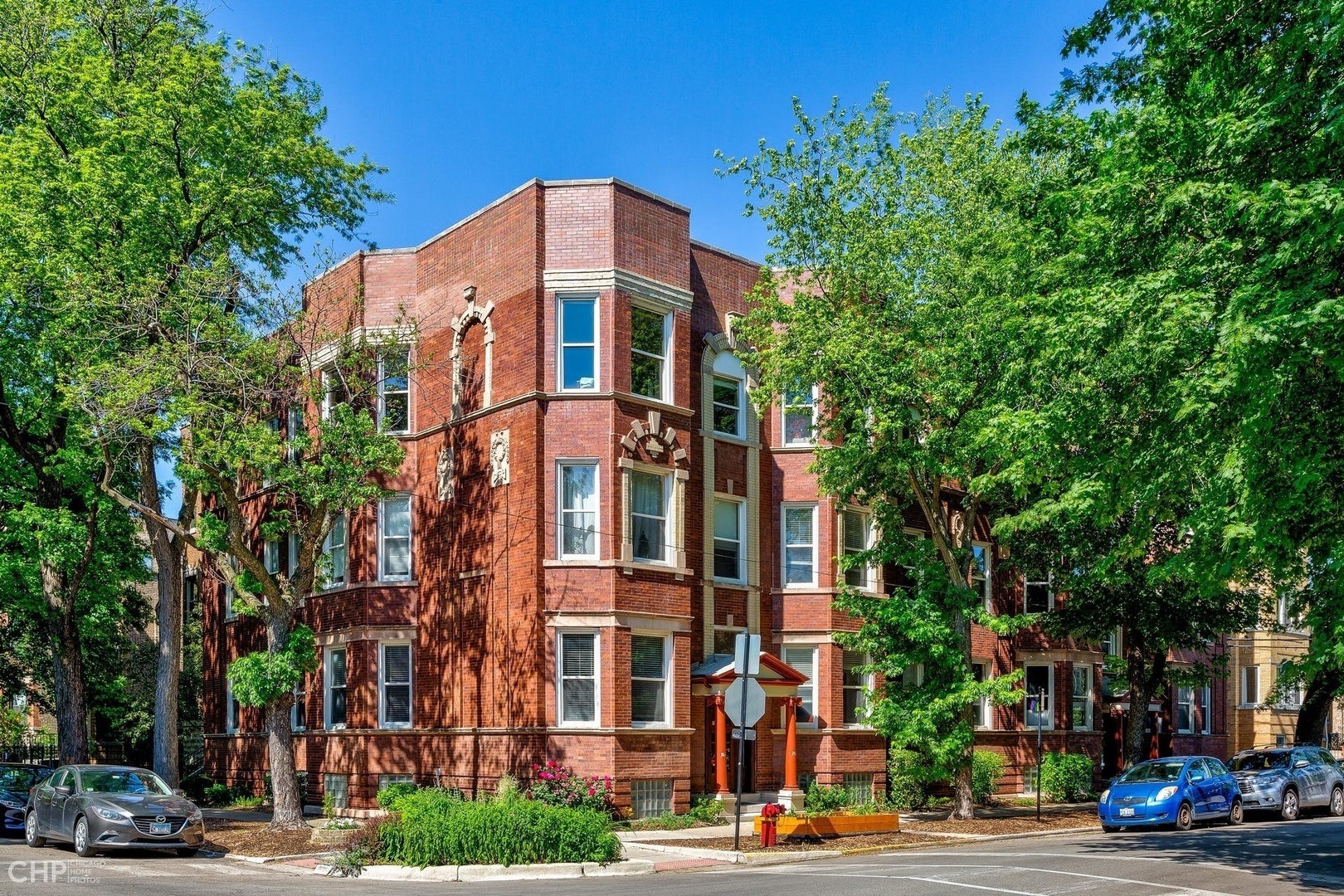 2150 W CORTEZ Street Unit: 1E