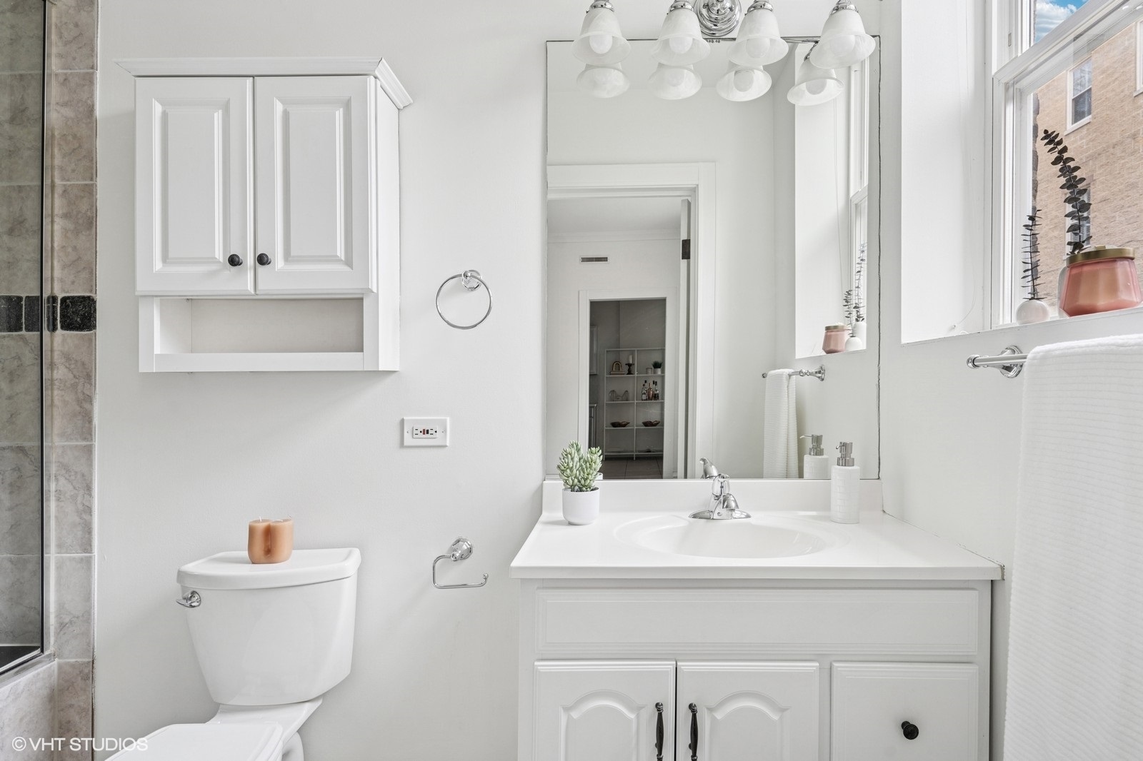 2150 W CORTEZ Street Unit: 1E