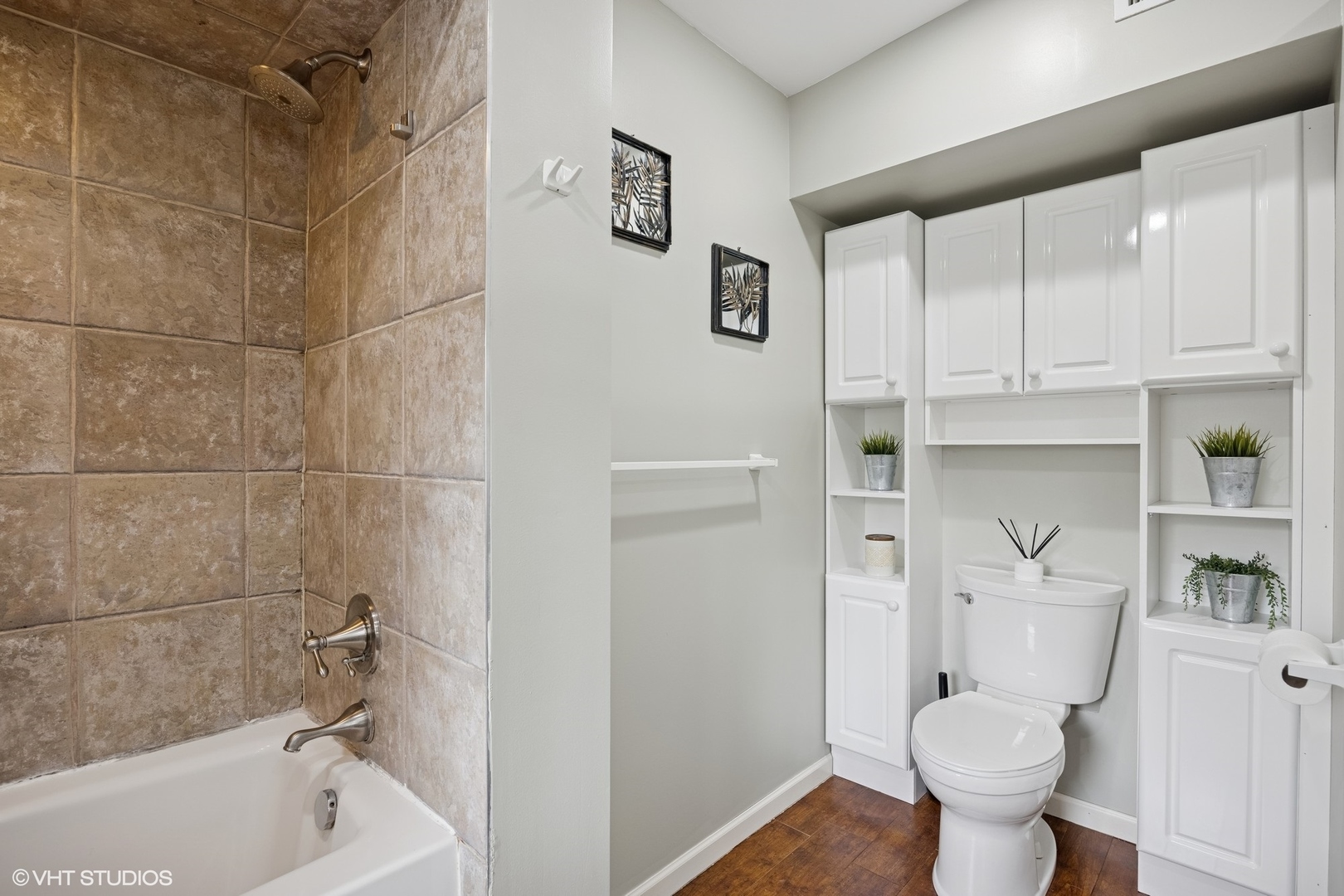 22W525 Cherry Lane