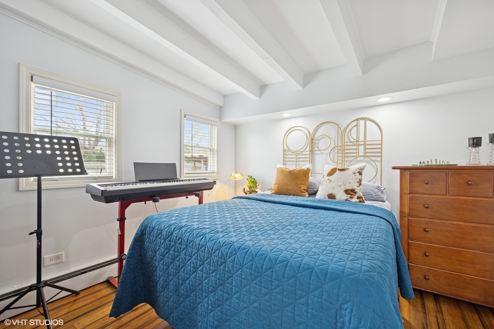 22W525 Cherry Lane