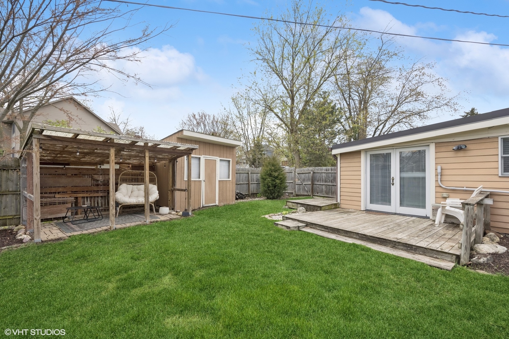 22W525 Cherry Lane