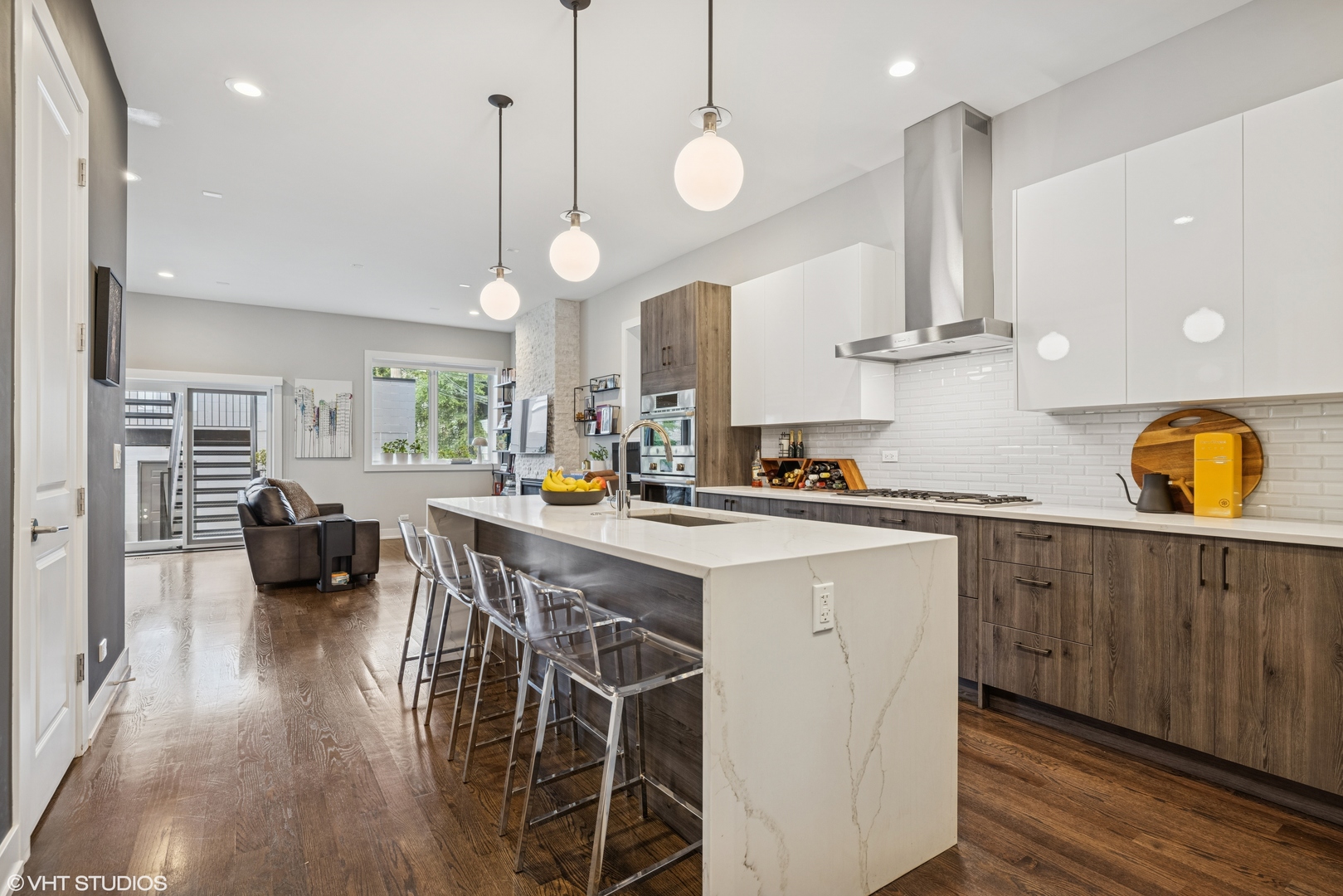 1621 N CAMPBELL Avenue Unit: 1