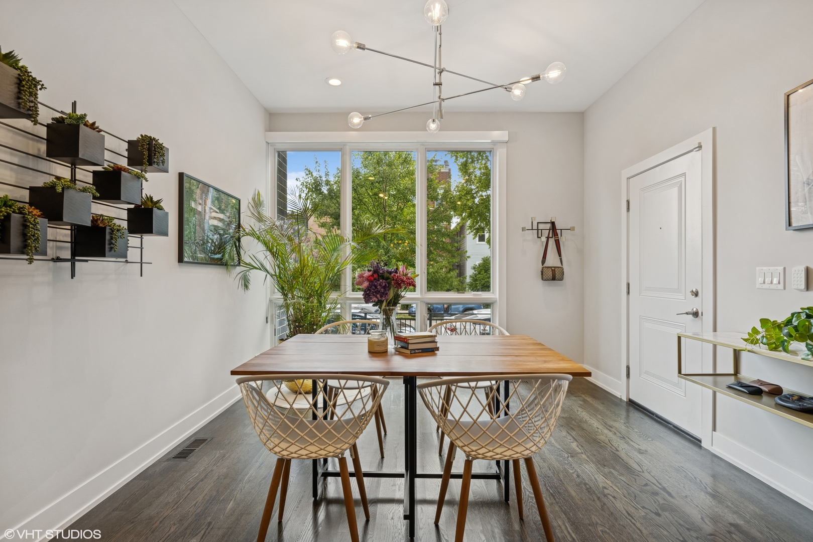 1621 N CAMPBELL Avenue Unit: 1