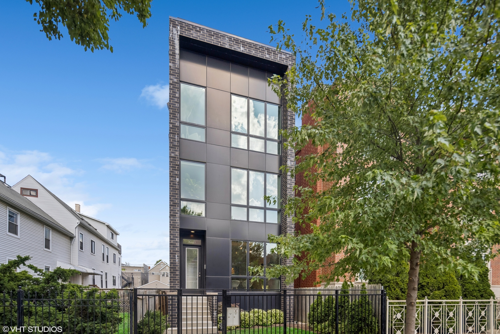 1621 N CAMPBELL Avenue Unit: 1