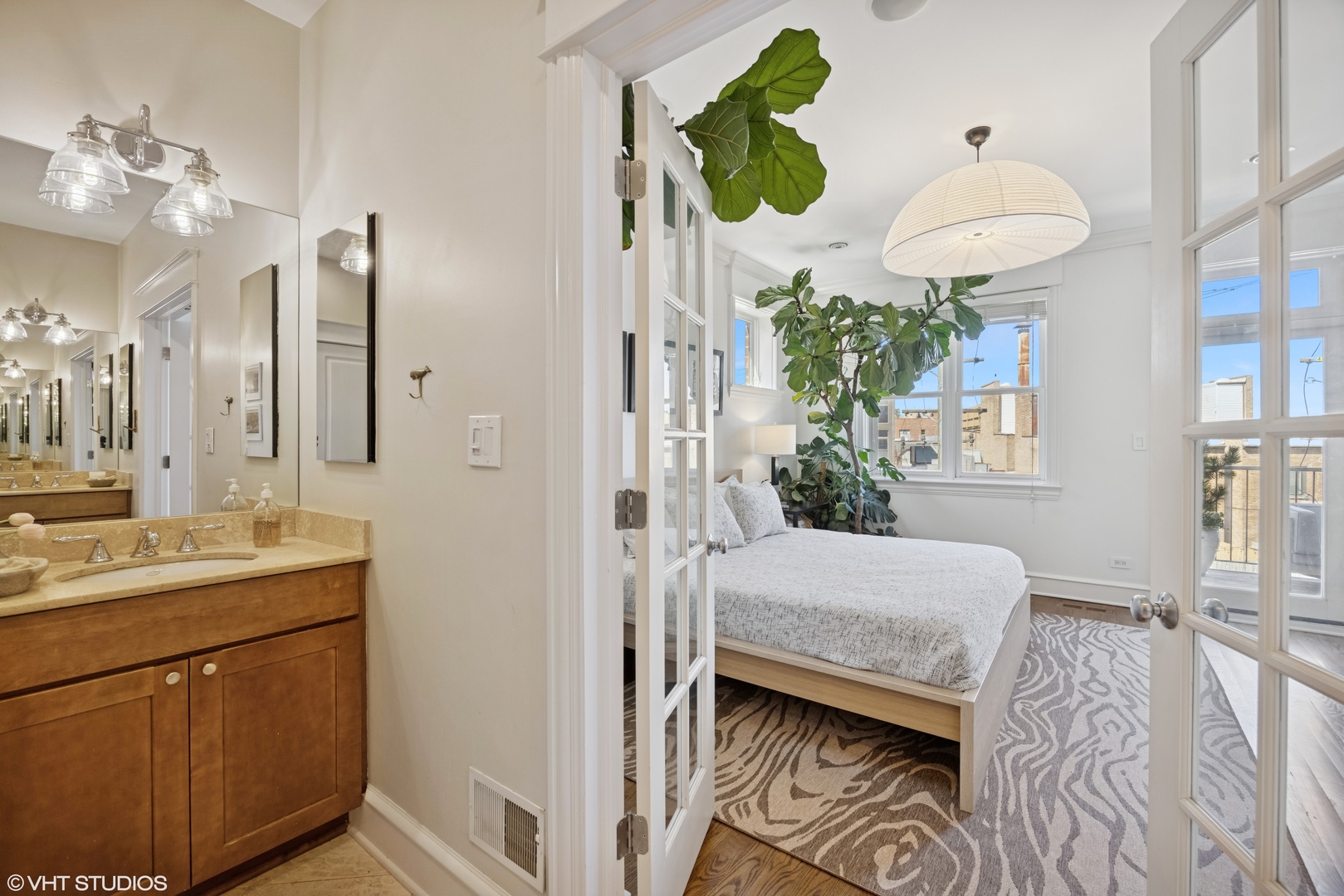 2720 N Lehmann Court Unit: 4