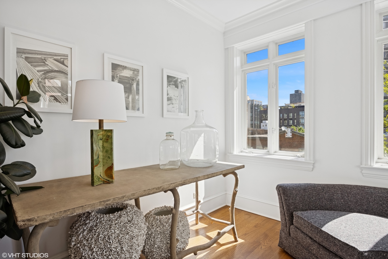 2720 N Lehmann Court Unit: 4