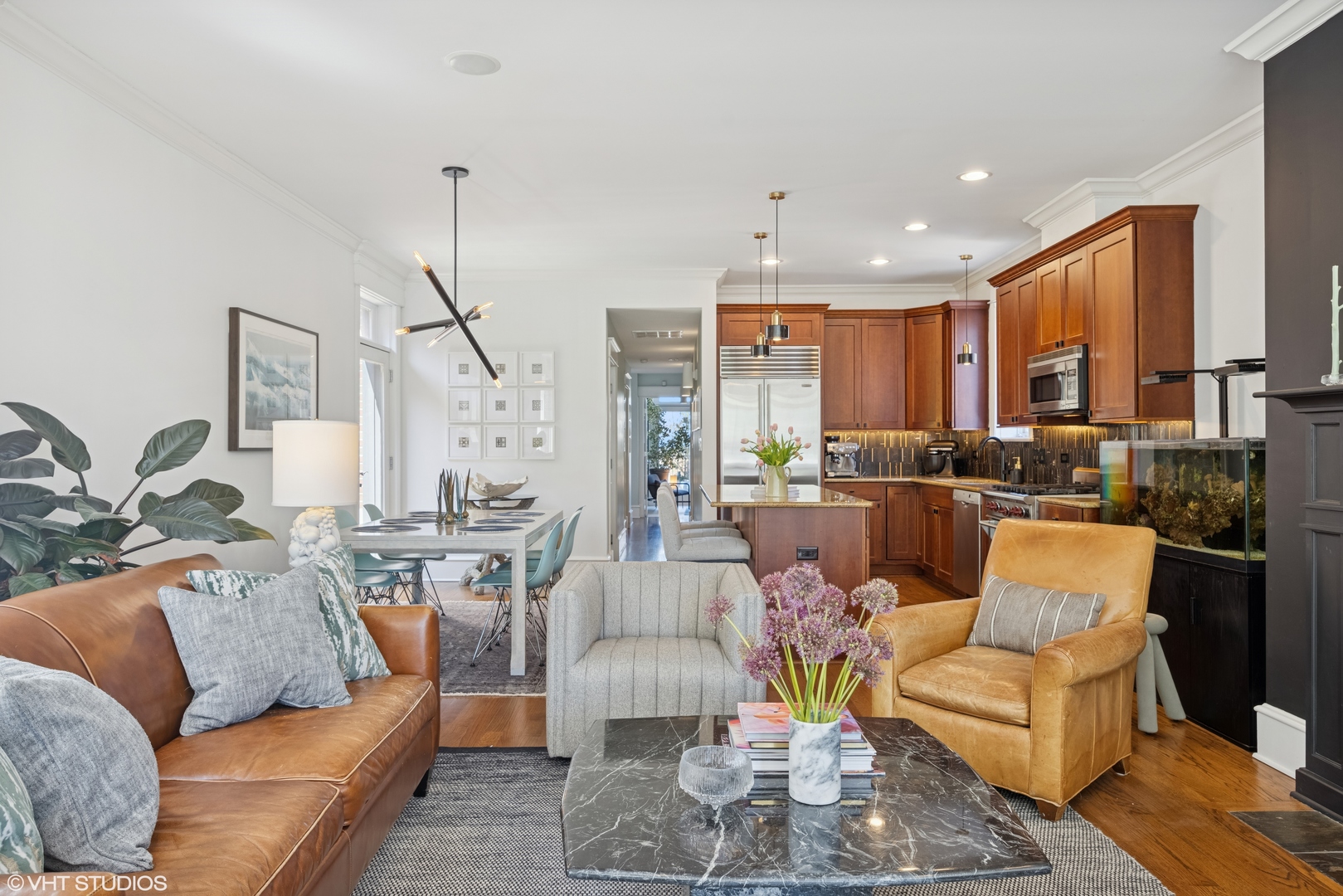 2720 N Lehmann Court Unit: 4