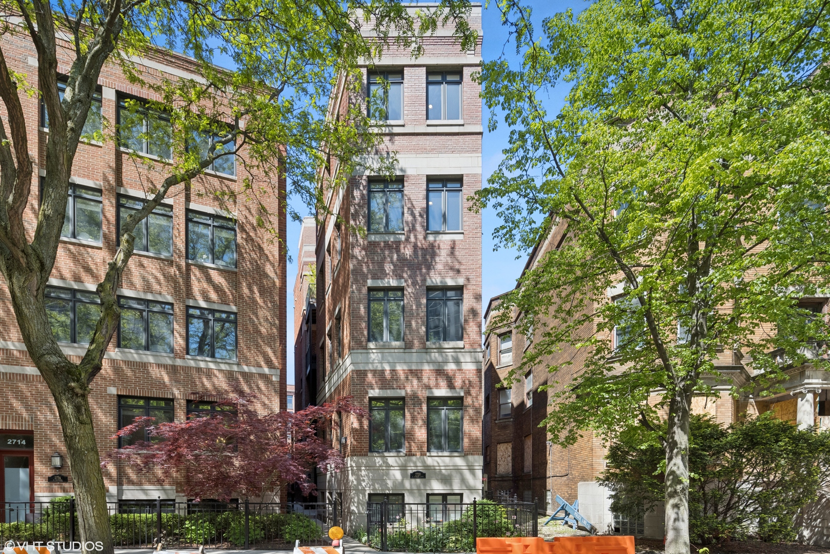 2720 N Lehmann Court Unit: 4