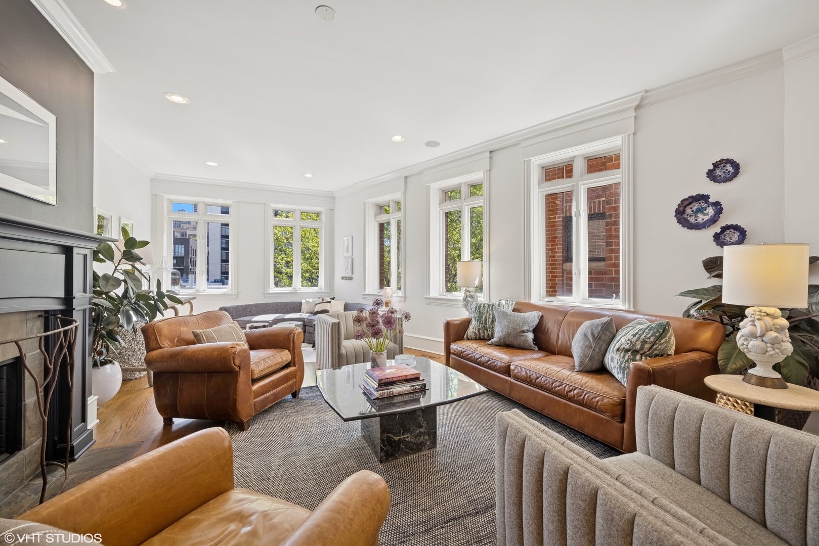 2720 N Lehmann Court Unit: 4