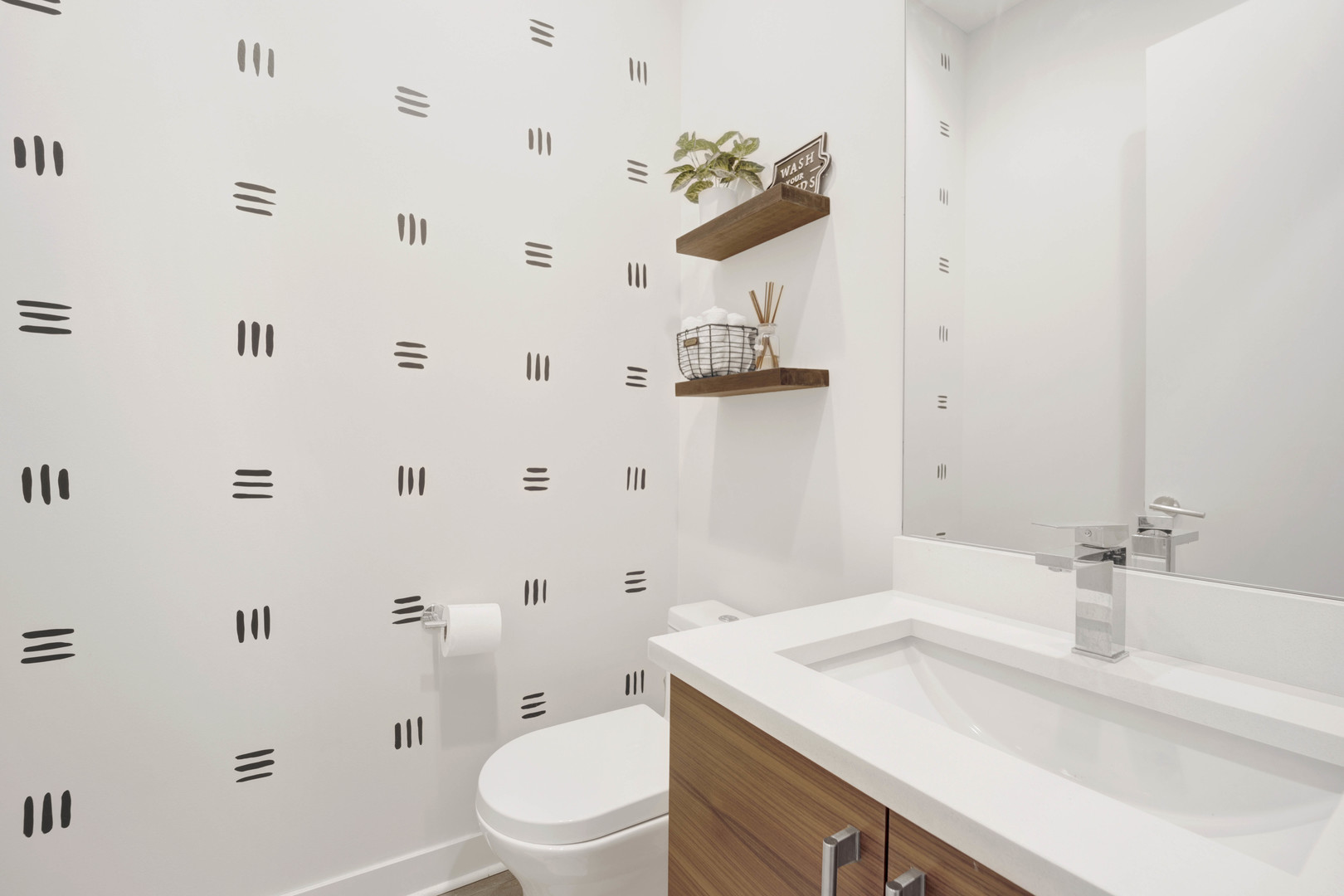 2415 W Haddon Street Unit: 1
