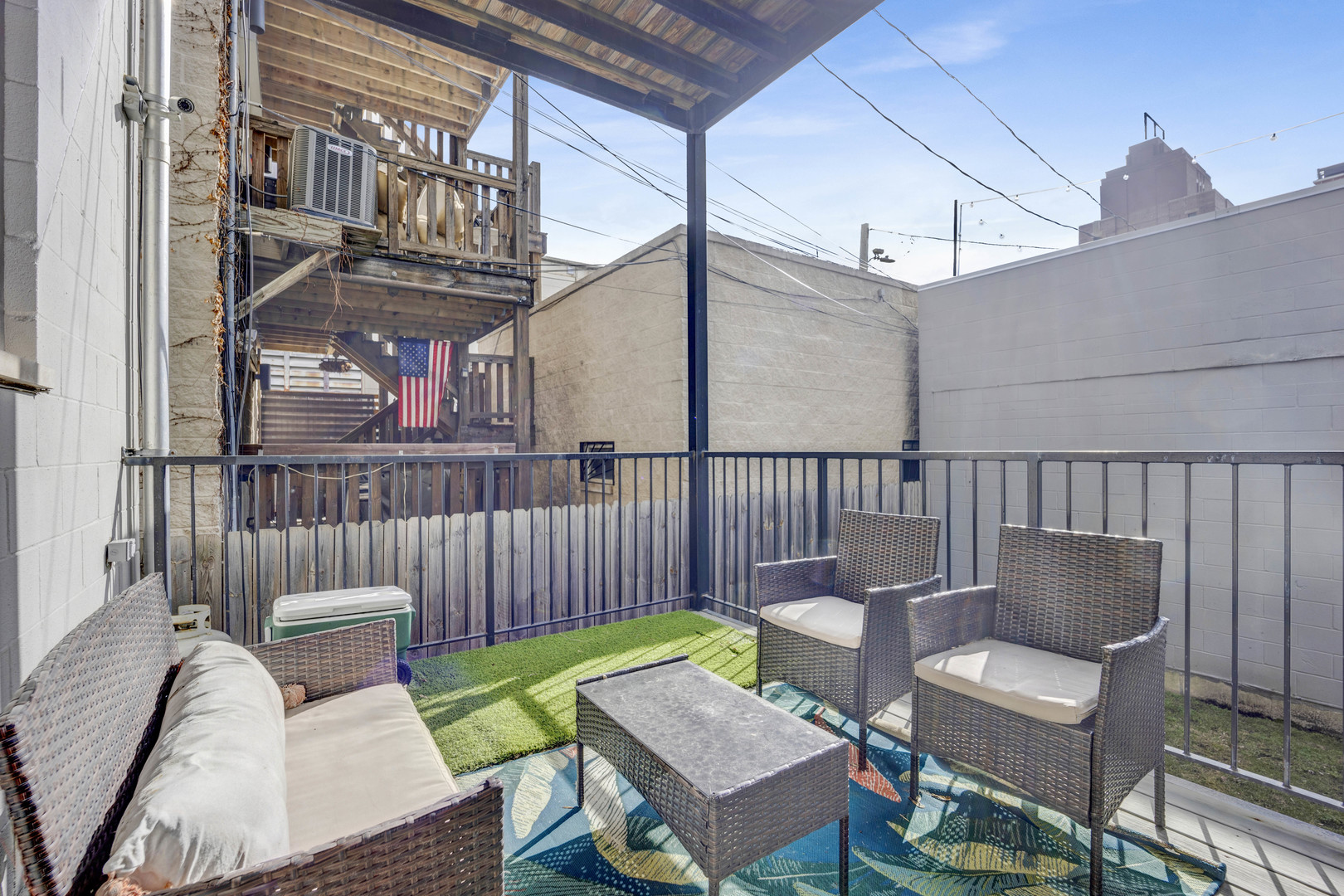2415 W Haddon Street Unit: 1
