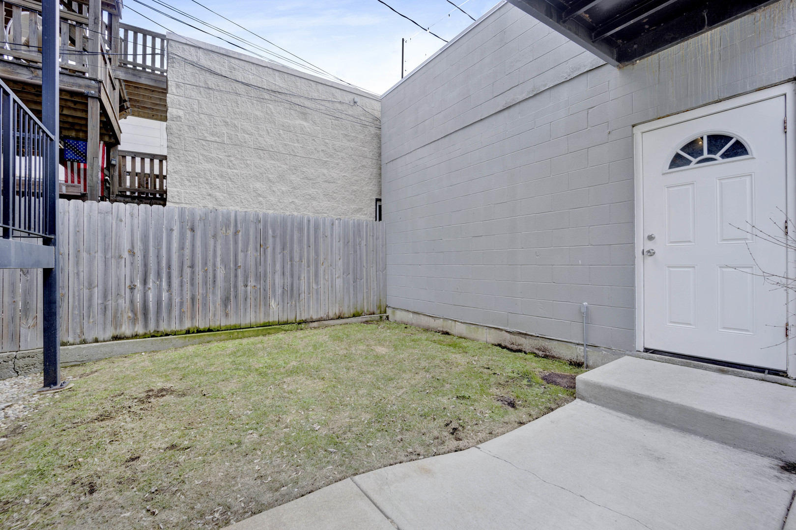 2415 W Haddon Street Unit: 1