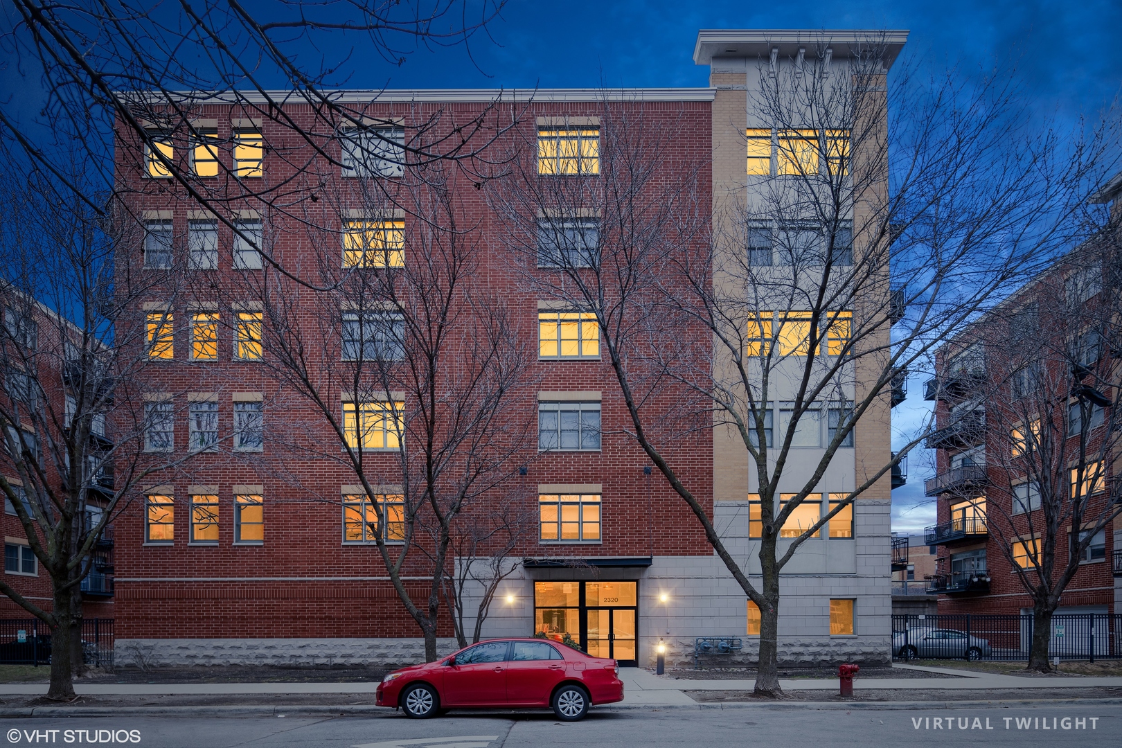 2320 W Saint Paul Avenue Unit: 202
