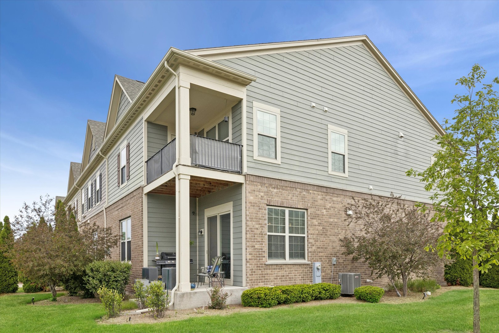 402 Highcroft Way