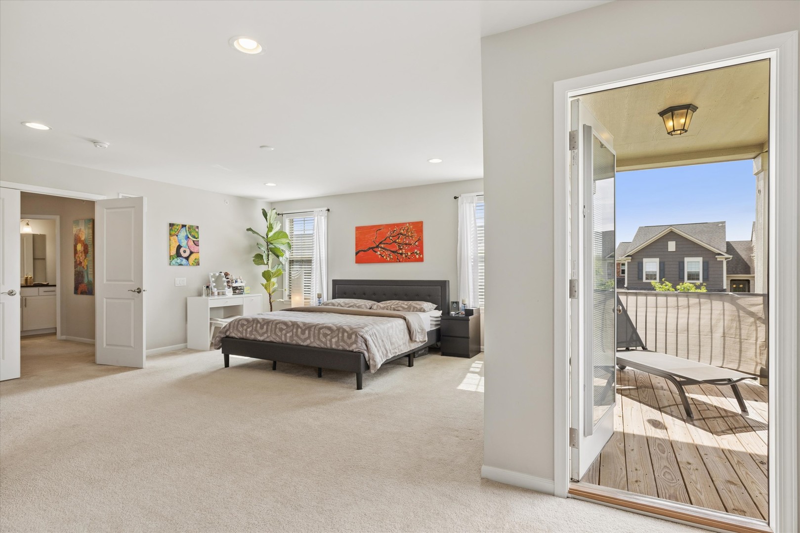 402 Highcroft Way