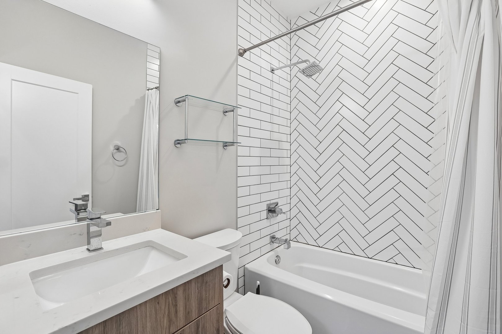 1822 S Throop Street Unit: 1