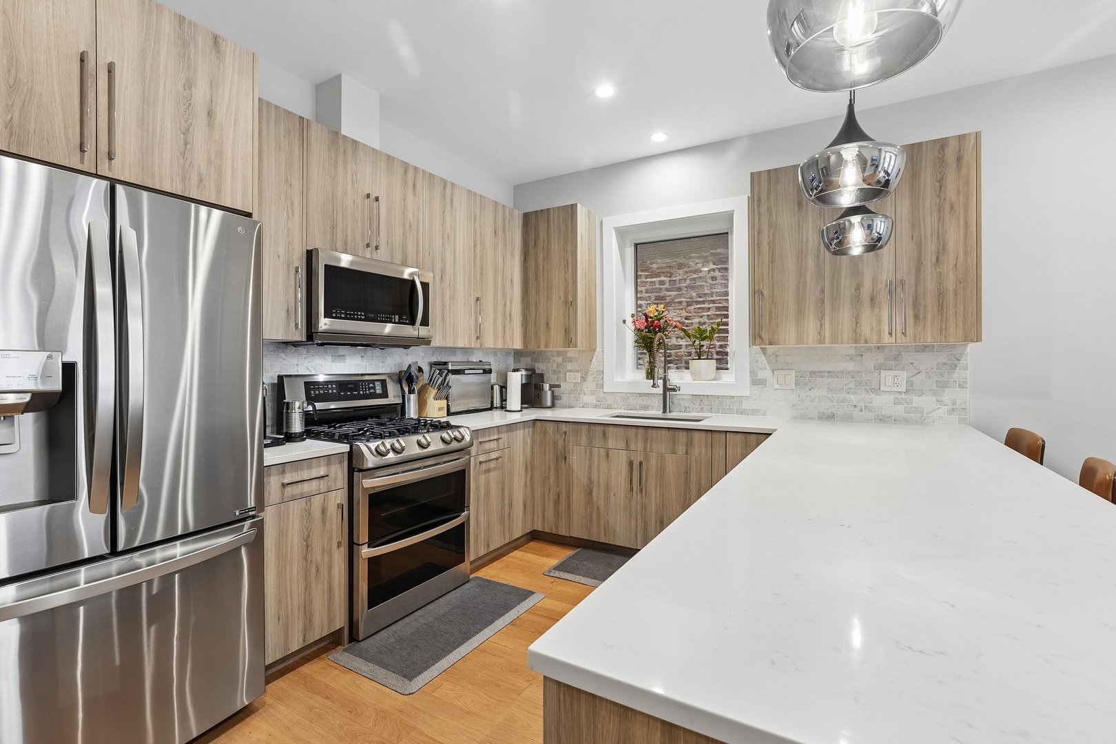 1822 S Throop Street Unit: 1