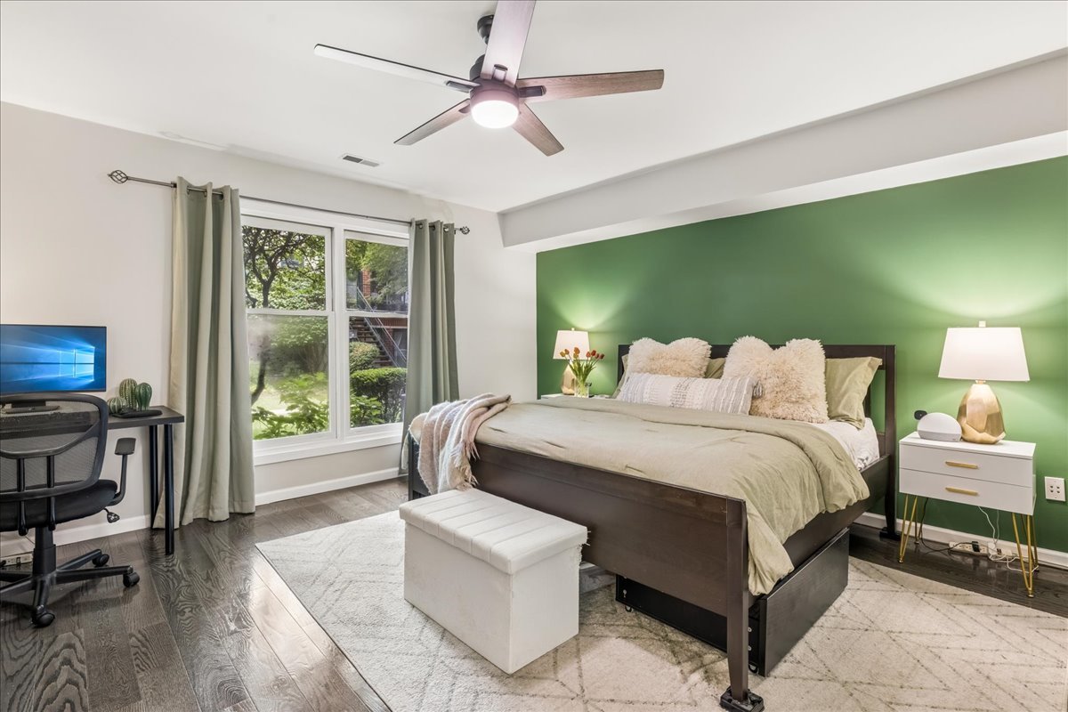 1812 S Clark Street Unit: 13