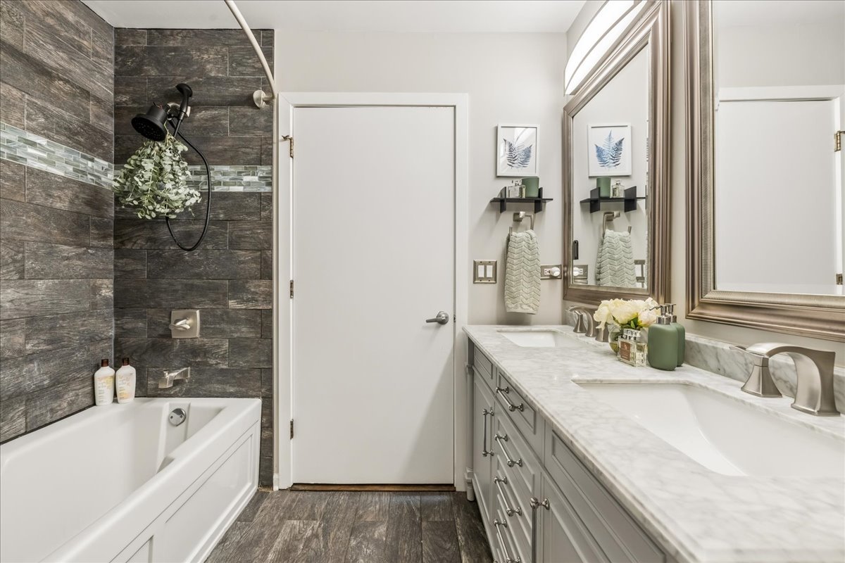 1812 S Clark Street Unit: 13