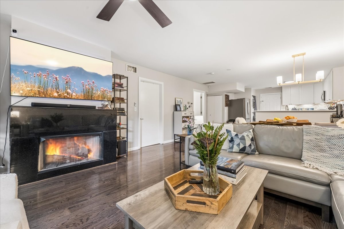 1812 S Clark Street Unit: 13