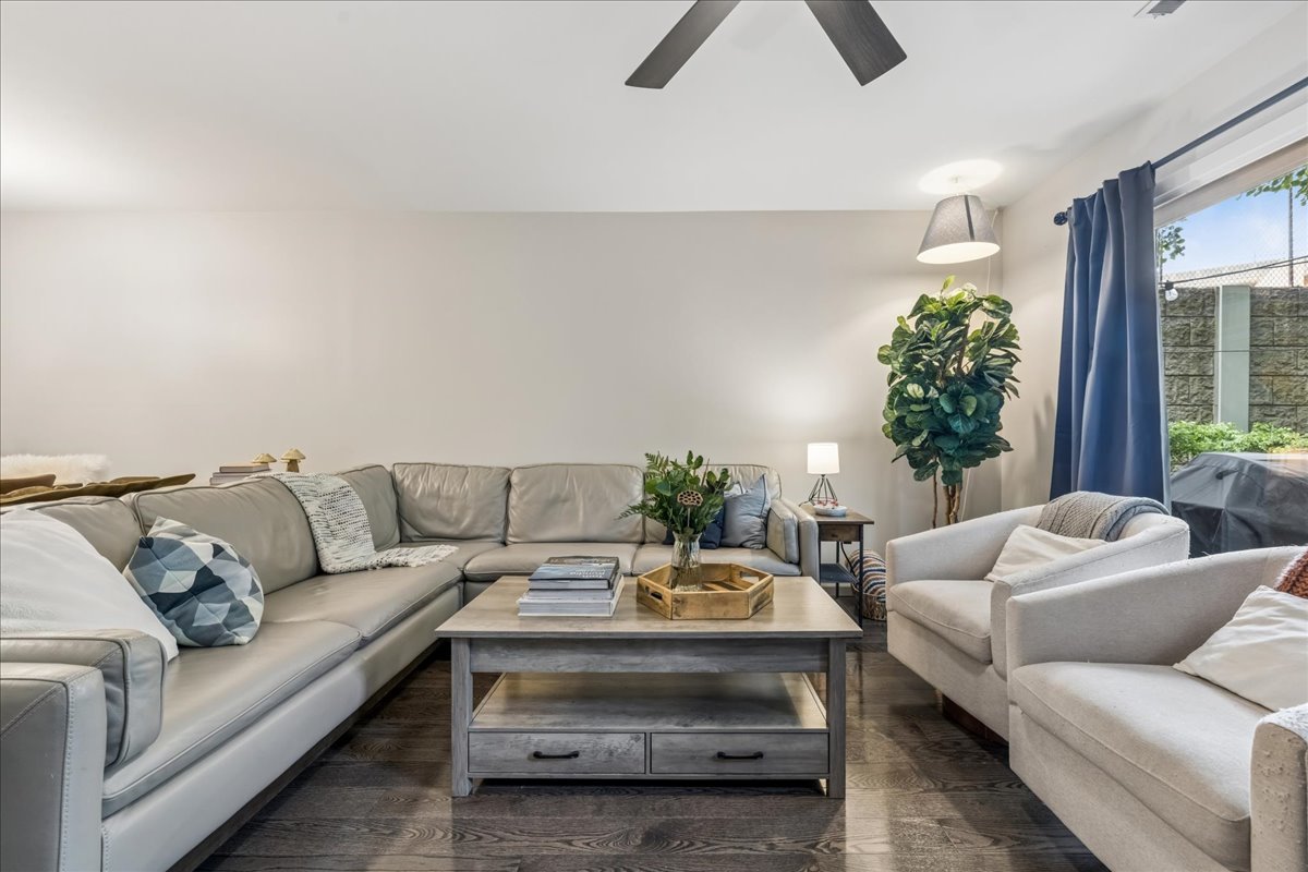 1812 S Clark Street Unit: 13