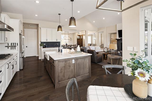 2705 Fox View Trail