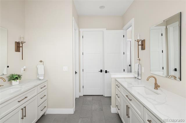 2705 Fox View Trail