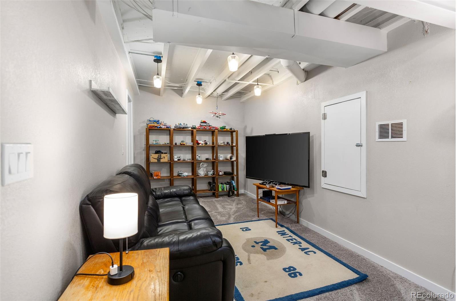 20650 E Dartmouth Drive