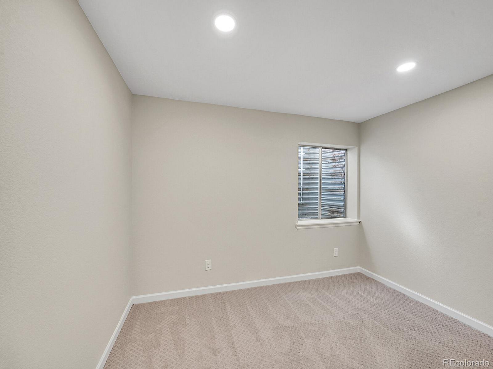 1052 Northampton Court