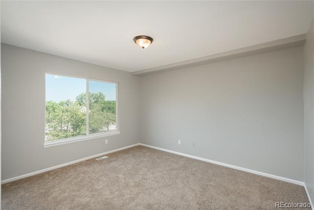 1539 Laurenwood Way