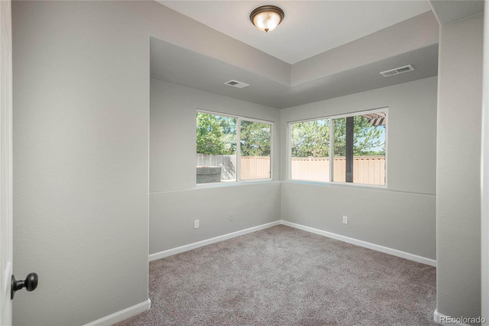 1539 Laurenwood Way