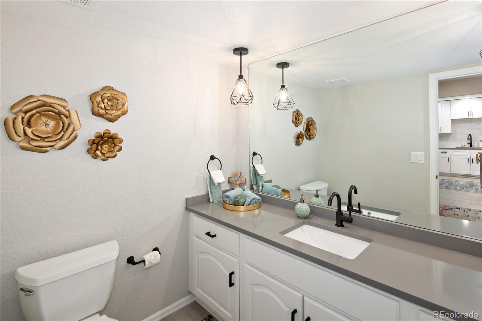 6000 W Mansfield Avenue Unit: 15