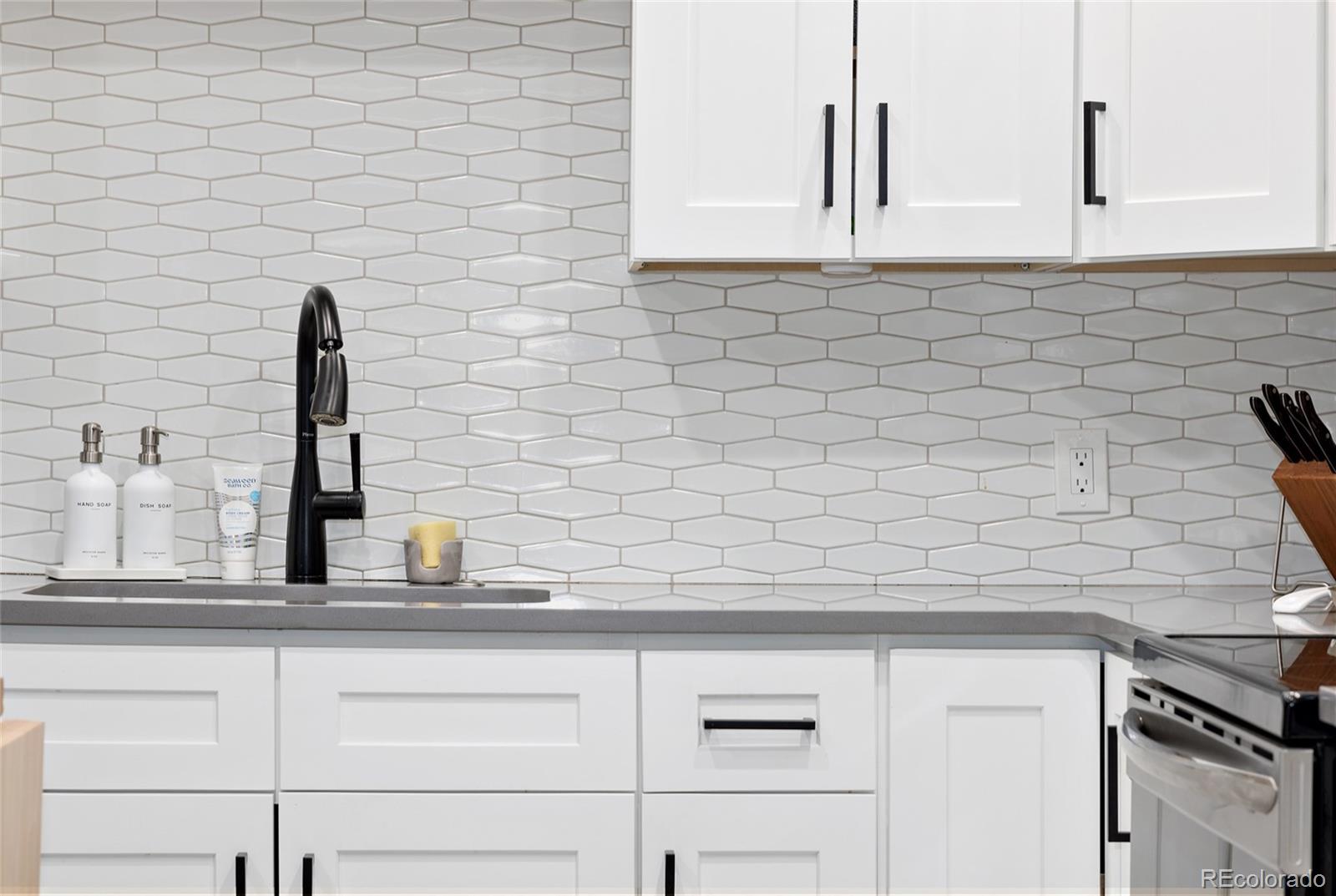 6000 W Mansfield Avenue Unit: 15