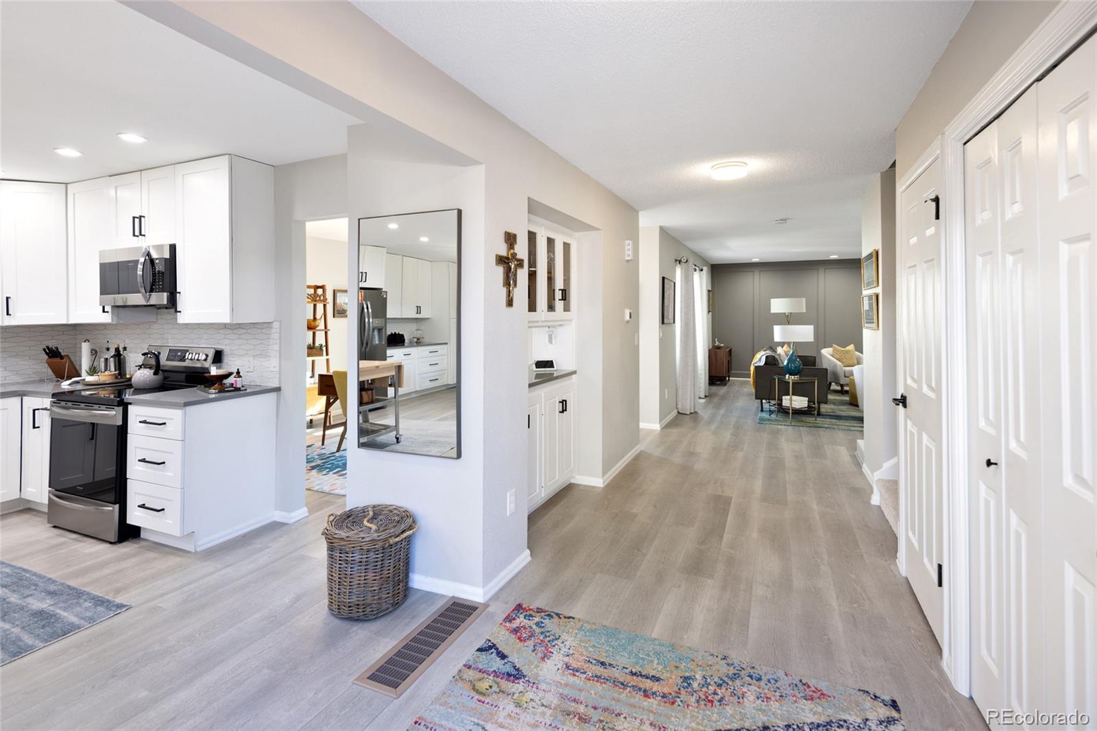 6000 W Mansfield Avenue Unit: 15