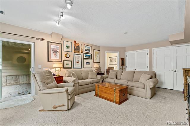 8276 S High Court