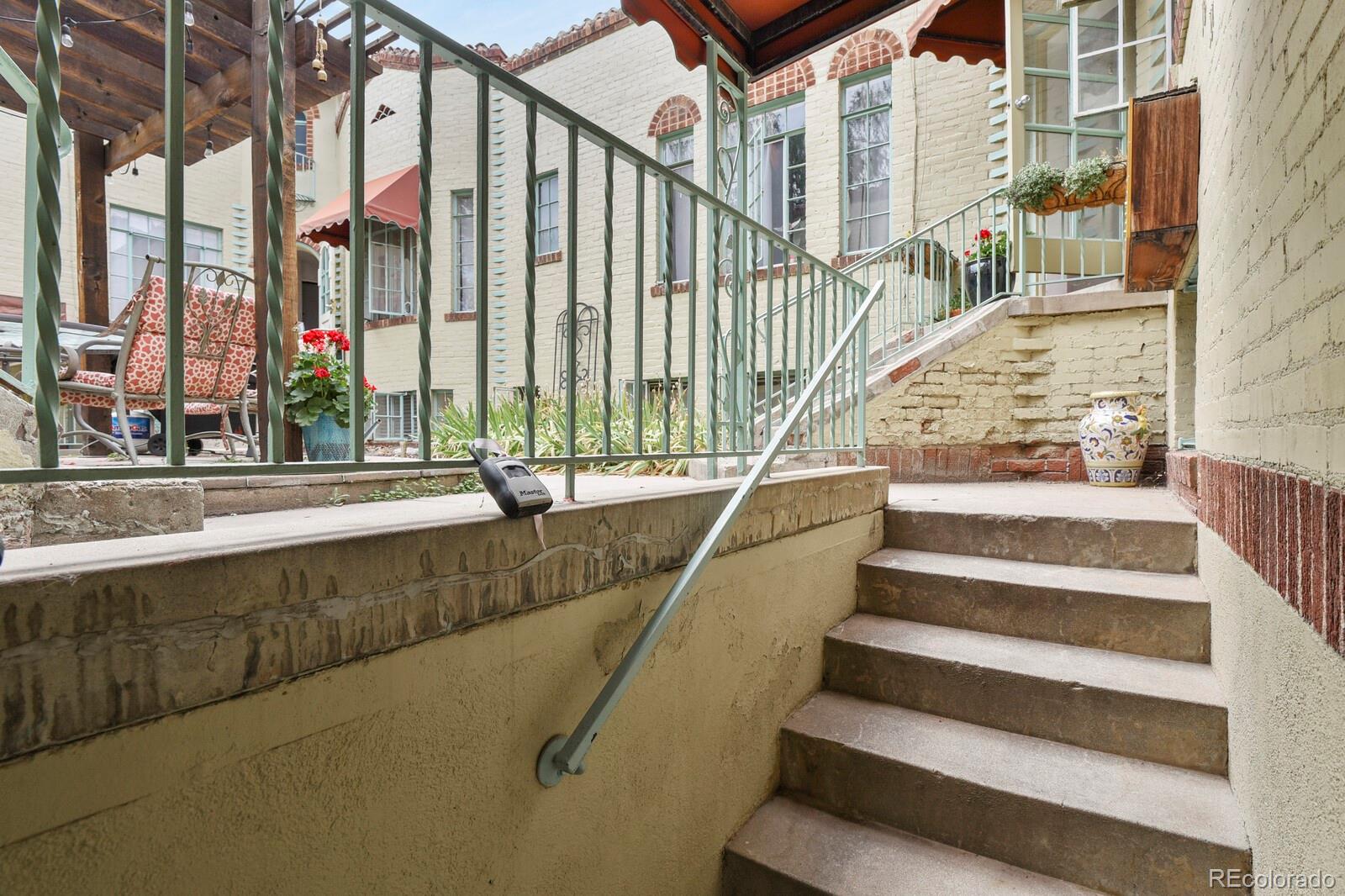 485 S Logan Street Unit: 11