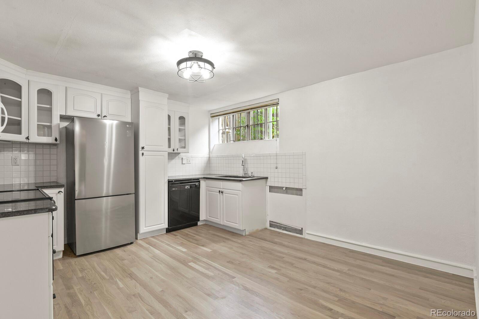 485 S Logan Street Unit: 11