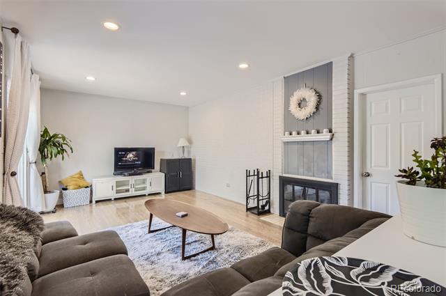 7140 S Tamarac Court